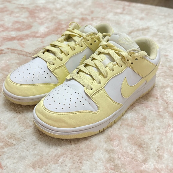 Nike Dunks - Picture 1 of 4